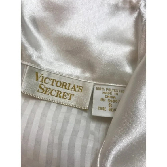 Vintage Victoria’s Secret • White Button Up Tank - Picture 4 of 4